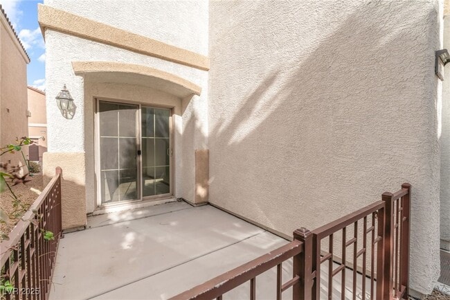 Building Photo - 8941 Glass Gallery Ct