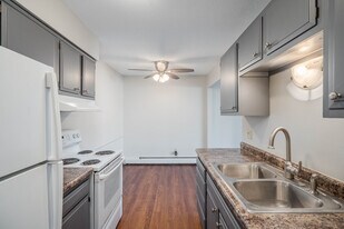 Interior Photo - Edina Manor Apartments