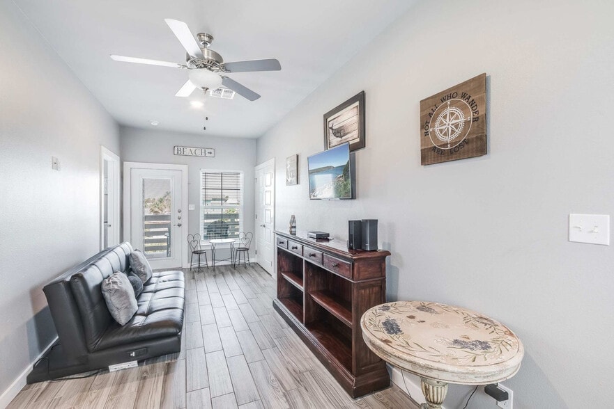 Building Photo - 1701 S Station St