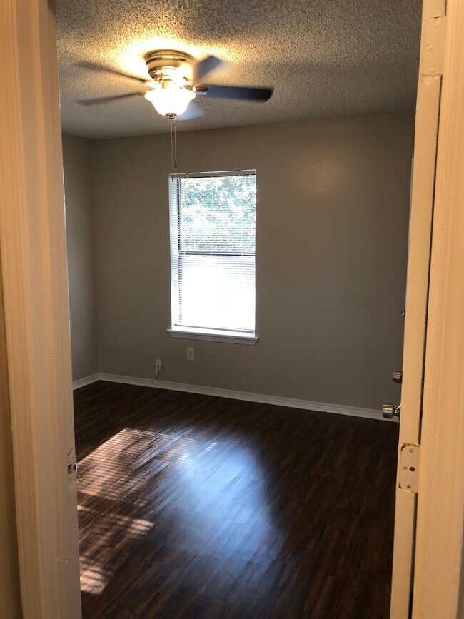 Right side bedroom - 13403 Rhudy Dr