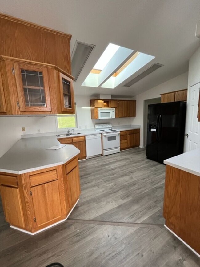 Building Photo - 3 Bedroom 2 Bath MF Home Carlton OR