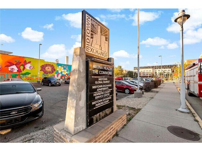 Building Photo - 2929 Chicago Ave