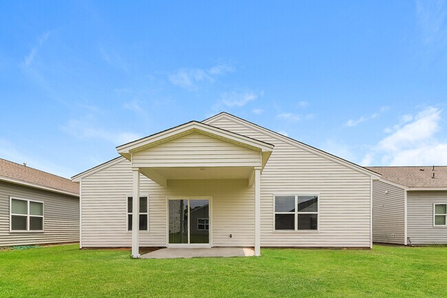 Building Photo - Beautiful Three Bedroom in Regal Farms