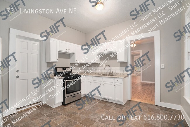 Building Photo - 731 Livingston Ave NE