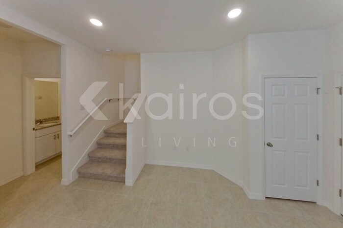 Building Photo - 4401 Paraglider Pl