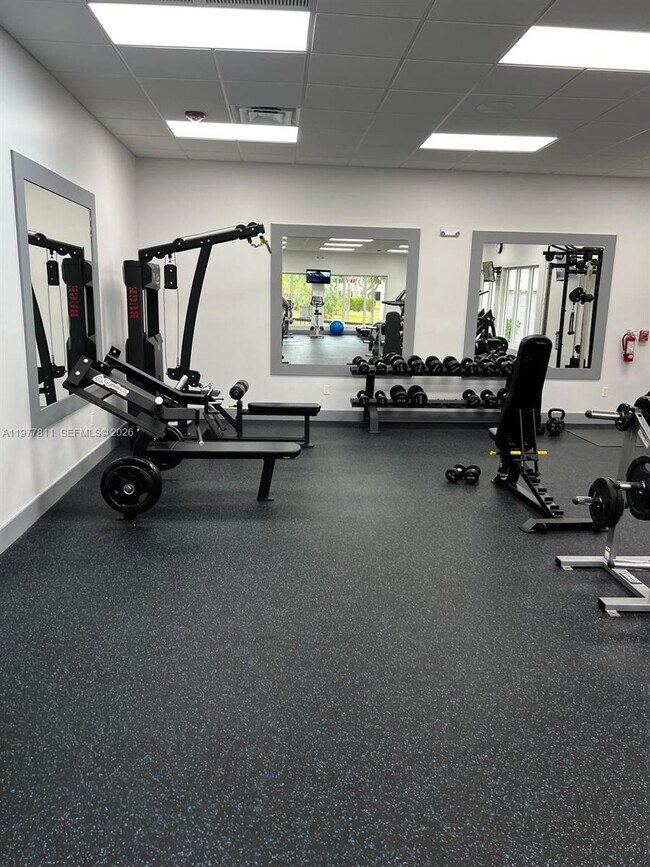 Building Photo - 17021 N Bay Rd