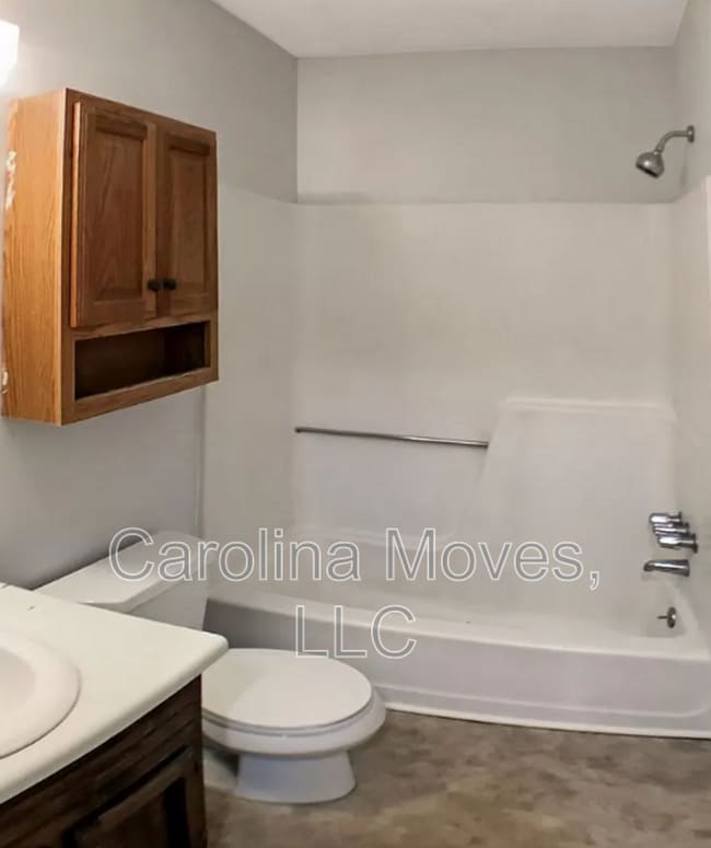 Building Photo - 8 St Mark Rd