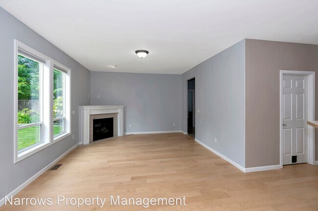 Building Photo - 5 br, 3 bath House - 21105 82nd ST E