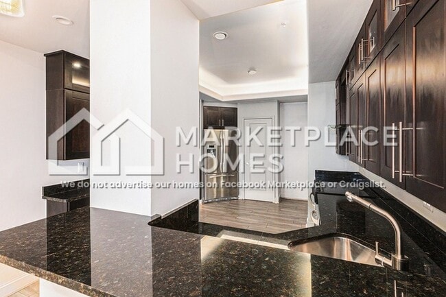 Building Photo - 300 Riverfront Dr