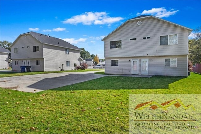 Building Photo - Move-In Ready 3-Bed, 1.5-Bath Townhome in Ogden