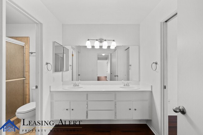 Building Photo - 23709 Del Monte Dr.