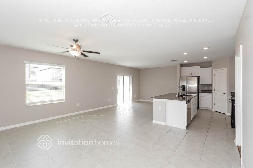 Building Photo - 7785 Silver Berry Ct