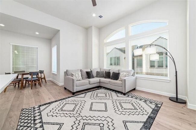 Building Photo - 148 Knightsbridge Park Ln