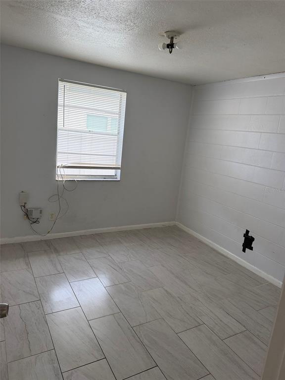 Building Photo - 8105 N Klondyke St