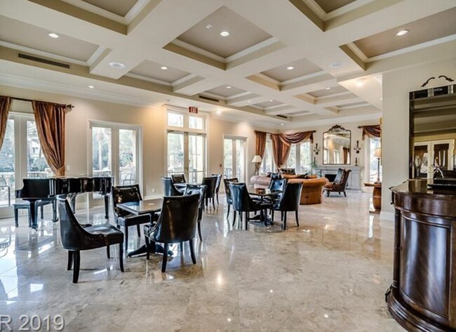 Building Photo - 270 E Flamingo Rd