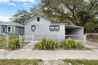 Building Photo - 3/2 NEWLY  ****MOVE IN READY**** Apply Tod...
