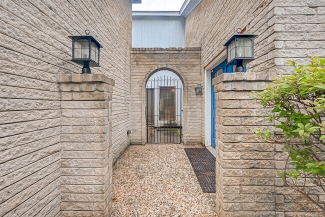 Building Photo - 3631 Glenpine Dr