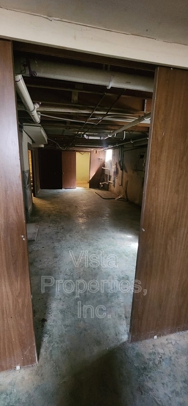 Building Photo - 7601 Shepherdsville Rd