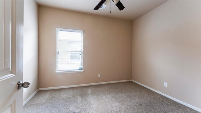 Building Photo - 5506 Casa Calvet Dr
