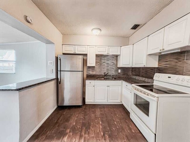 Building Photo - 5396-5368 68th Way N