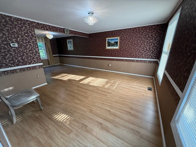 Building Photo - 11 Honeybell Ct