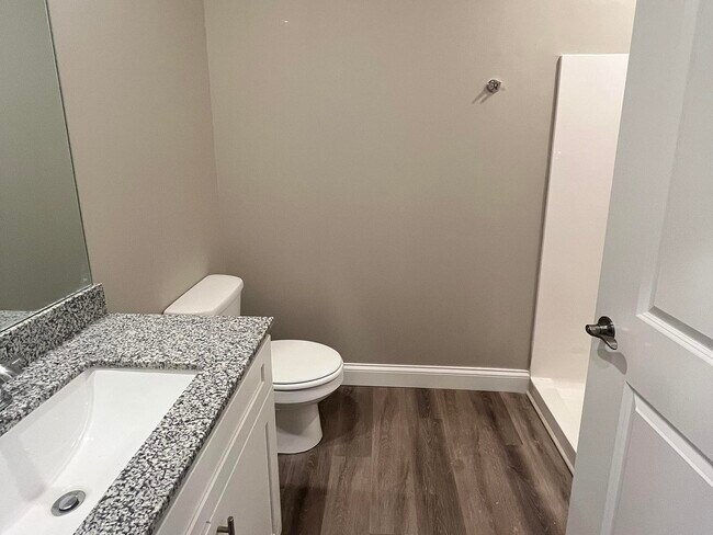 Building Photo - 367 Hillview Mls Blvd