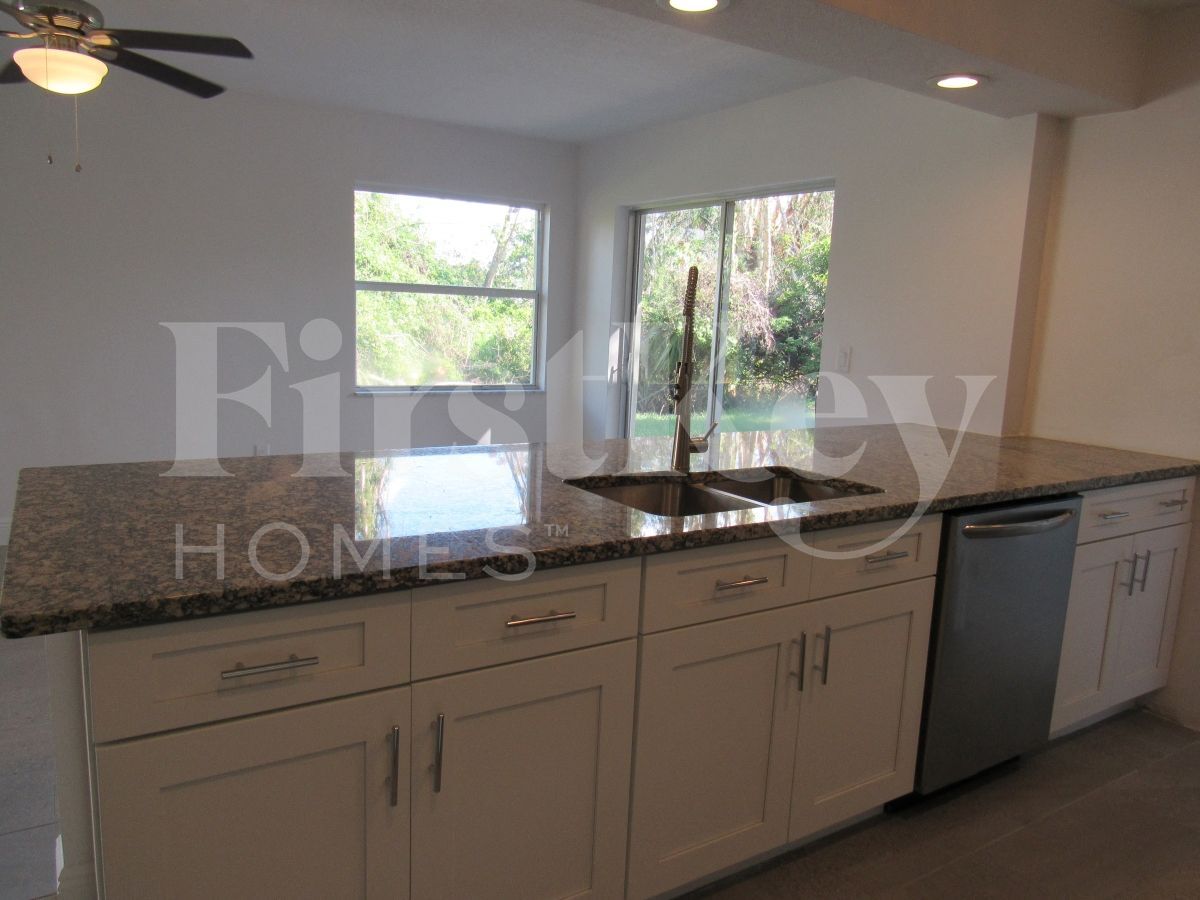 Building Photo - 7347 Barragan Rd