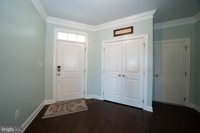 Building Photo - 3701 Parris Blvd