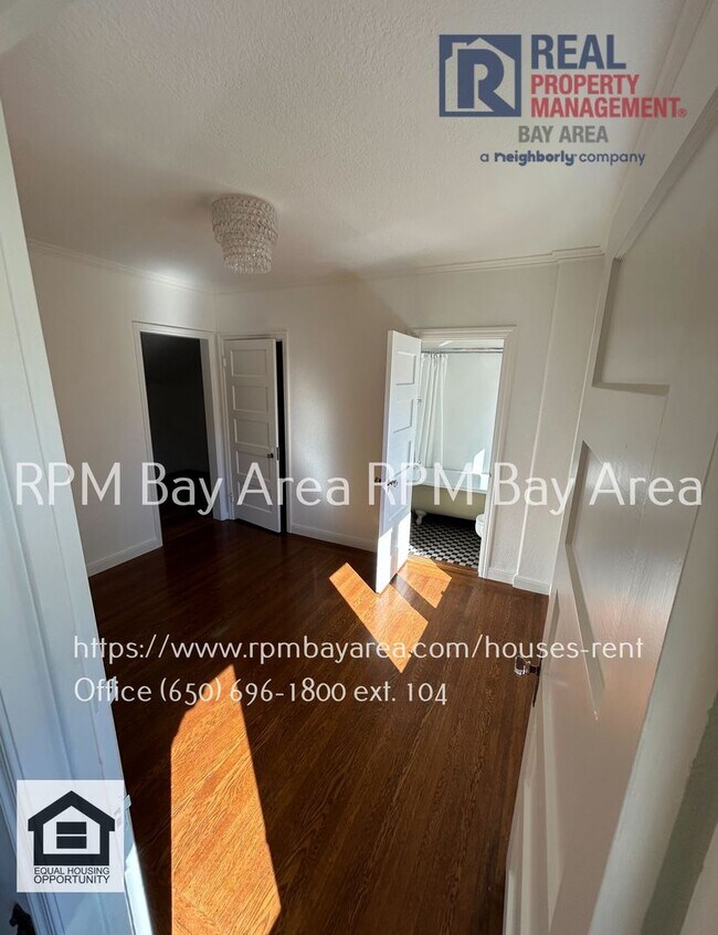 Building Photo - Luxury Family Oasis with Pool in San Mateo...