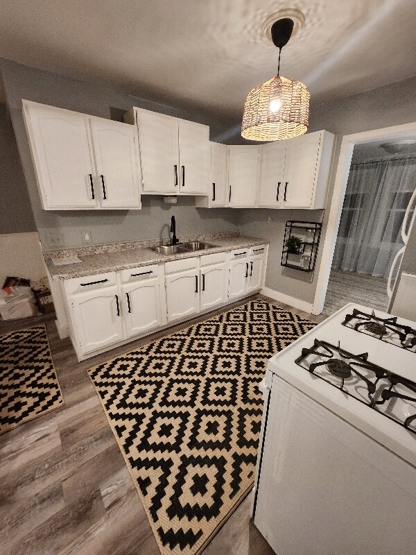 Building Photo - 2742 Laport Dr