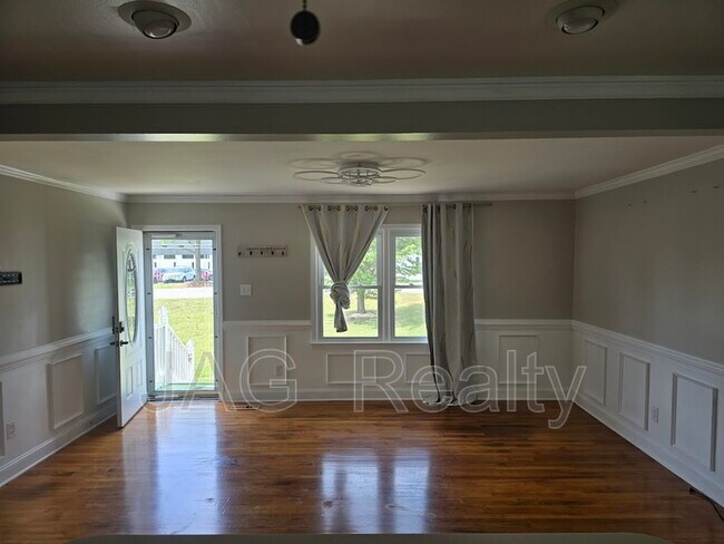 Building Photo - 3117 Smith Farm Rd