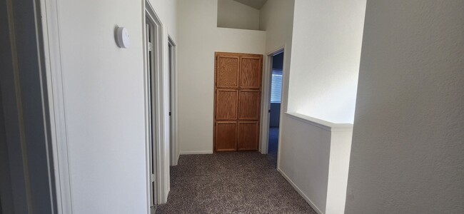 Building Photo - 4 Bedroom Home in Elk Grove