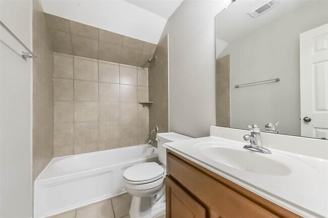 Building Photo - 2812 Chinaberry Park Ln