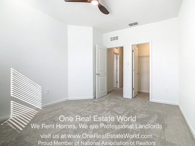 Building Photo - 2971 Maloof Dr