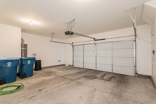 Building Photo - 8611 Splendid Leaf Ct