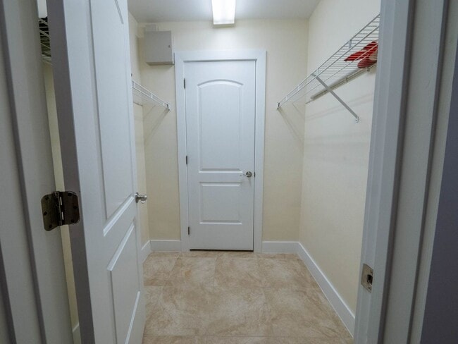 Building Photo - 2110 W 1st