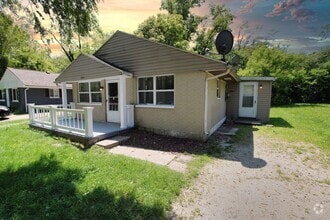 Building Photo - Charming 3 Bed 1 Bath Ranch