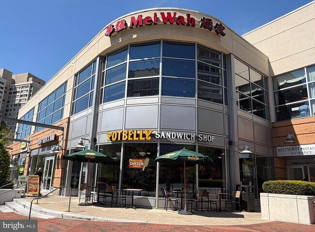 Building Photo - 5500 Friendship Blvd