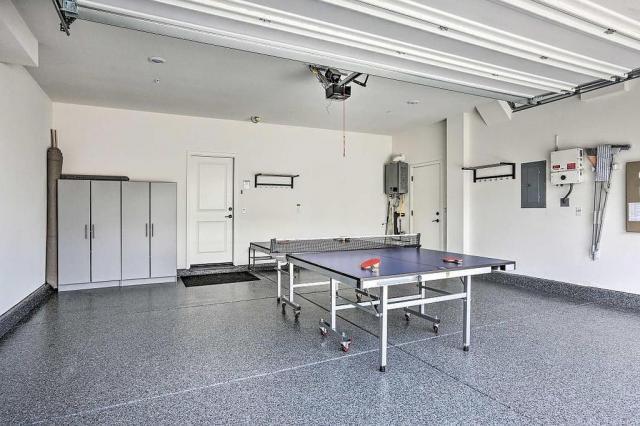Building Photo - 3 bedroom in Roseville CA 95747