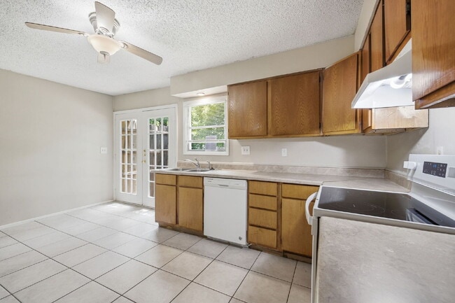 Building Photo - "Charming 2-Bedroom Duplex in White Settlement!"