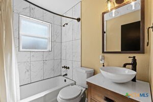 Building Photo - 1006 Missouri Ave