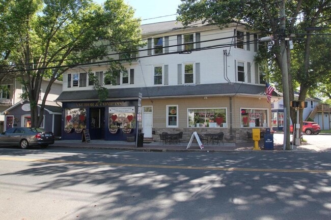 Primary Photo - 163-165 Main St