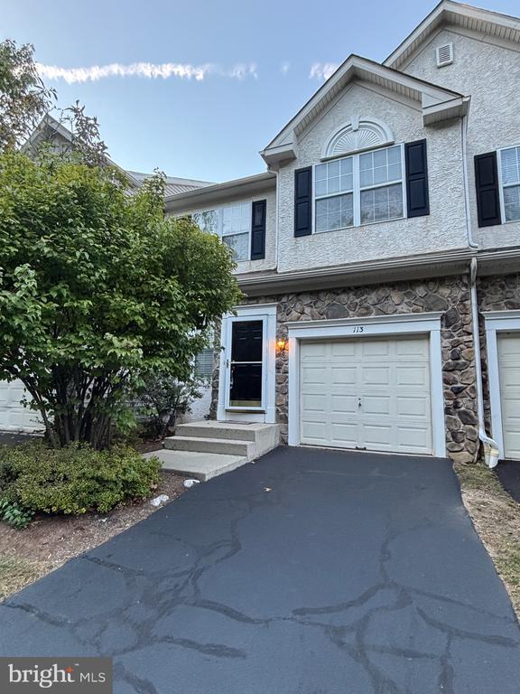 Building Photo - 113 Turnhill Ct