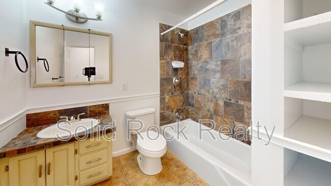 Building Photo - 7336 Franconia Dr