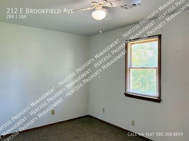 Building Photo - 212 E Brookfield Ave