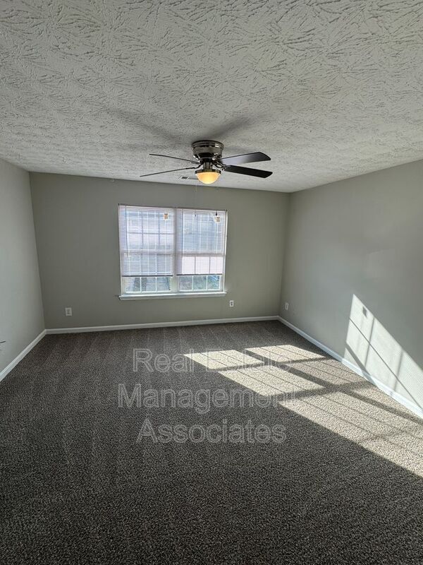 Building Photo - 1755 Carrington Dr