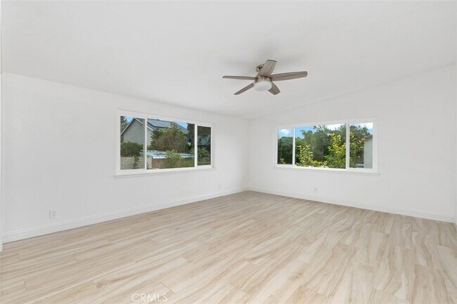 Building Photo - 26451 Vía Juanita