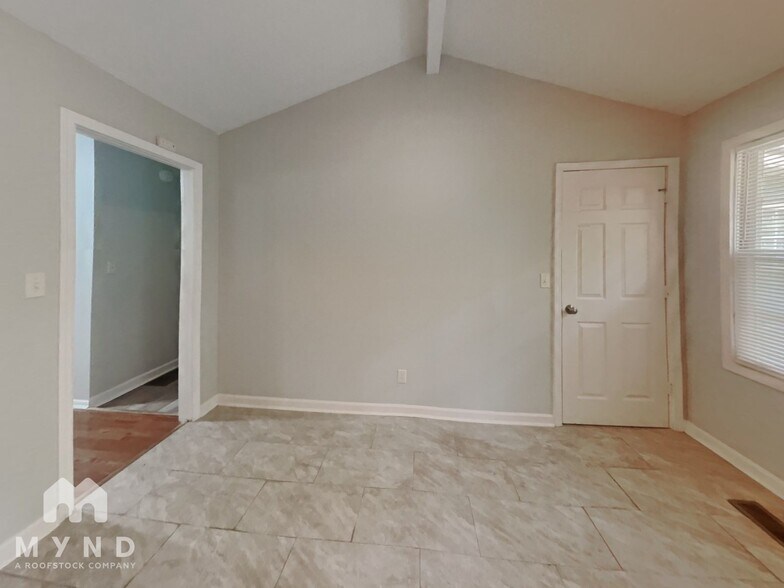 Building Photo - 5454 Faucett Rd