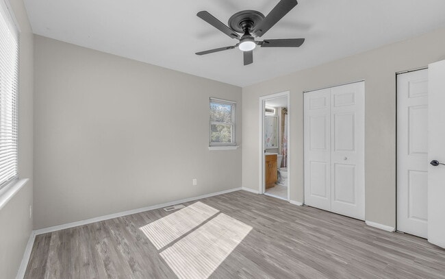 Building Photo - 809 Hampstead Ct