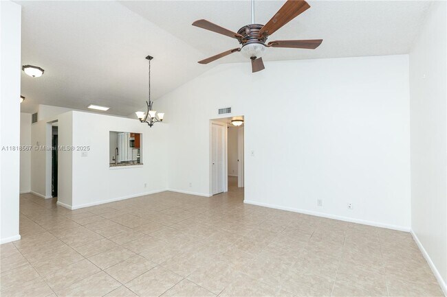 Building Photo - 717 Gardens Dr